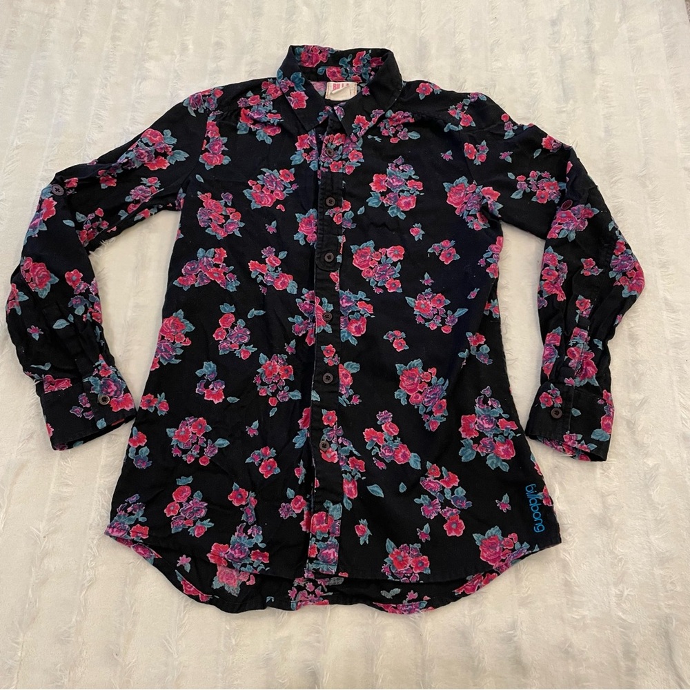 Billabong sz M long sleeve floral button up
